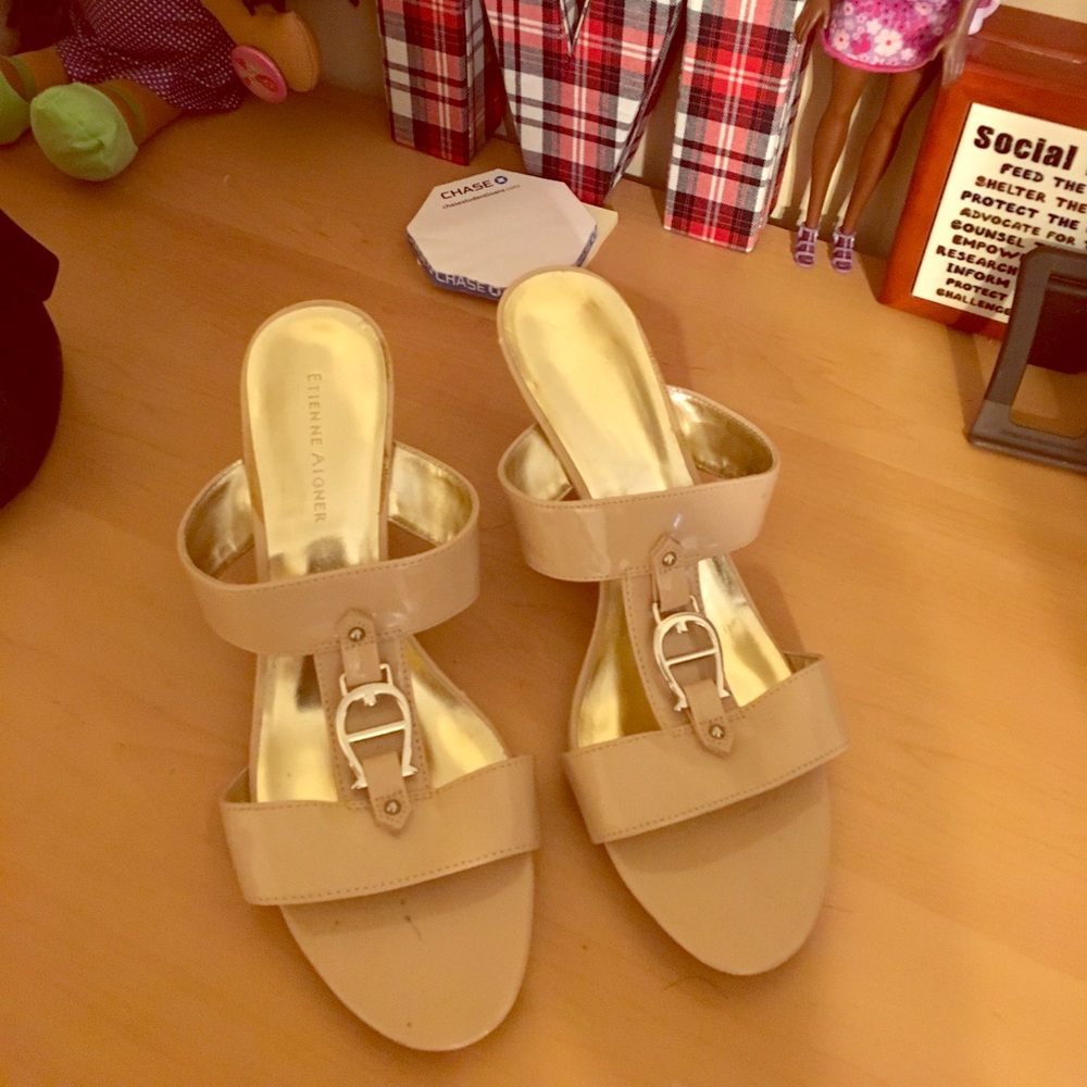 Nude color 11/2 inch slides